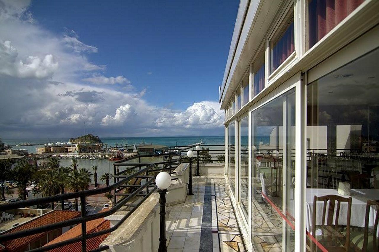 Surtel Hotel 쿠사다시 외부 사진